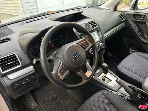 Silver 2017 Subaru Forester 2.5i Premium