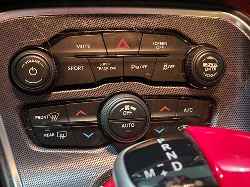 White 2017 Dodge Challenger GT