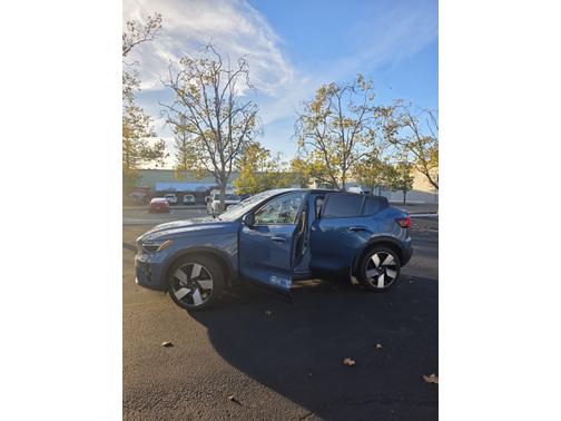 2022 Volvo C40 Recharge Pure Electric P8 Ultimate