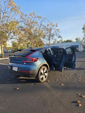 2022 Volvo C40 Recharge Pure Electric P8 Ultimate