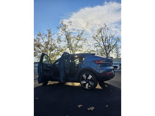 2022 Volvo C40 Recharge Pure Electric P8 Ultimate