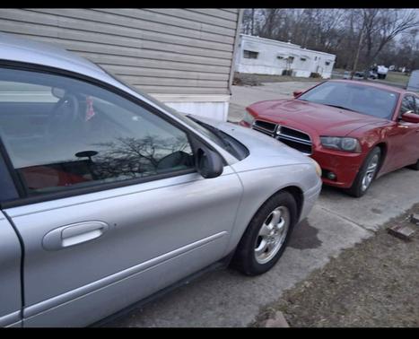Silver 2005 Ford Taurus SE