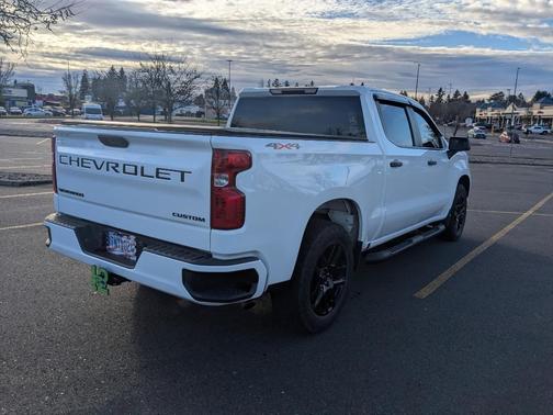 White 2024 Chevrolet Silverado 1500 Custom