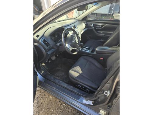 Gray 2017 Nissan Altima 2.5 SV