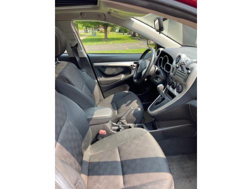 2009 Pontiac Vibe Base