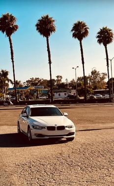 White 2015 BMW 320 i
