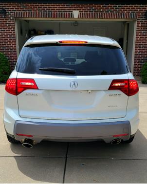 Photo 3 of 12 of 2008 Acura MDX Sport