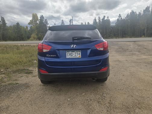 Blue 2014 Hyundai TUCSON SE