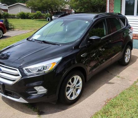Black 2019 Ford Escape SEL