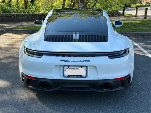 2024 Porsche 911 Carrera 4 GTS