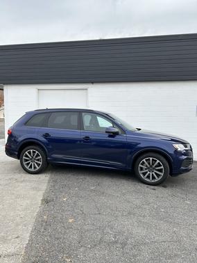 2024 Audi Q7 45 Premium Plus