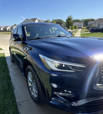2022 INFINITI QX80 LUXE