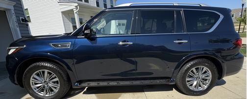 2022 INFINITI QX80 LUXE