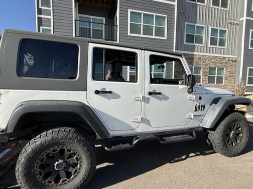 2010 Jeep Wrangler Unlimited Sahara