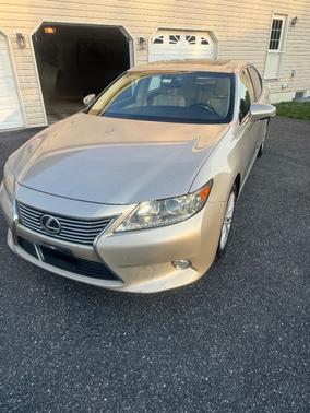 Gold 2013 Lexus ES 350 Base