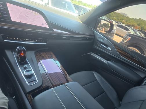 2023 Cadillac Escalade Luxury