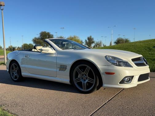 White 2012 Mercedes-Benz SL-Class SL 550