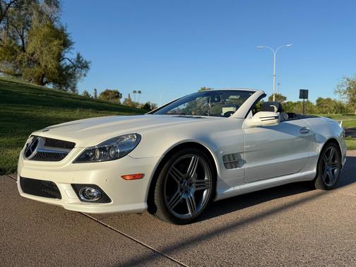 White 2012 Mercedes-Benz SL-Class SL 550