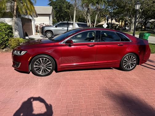 2017 Lincoln MKZ Select