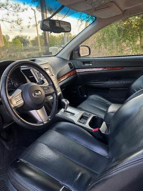 Black 2010 Subaru Outback 2.5 i Limited