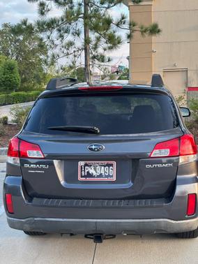 Silver 2010 Subaru Outback 2.5 i Limited