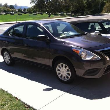 Gray 2015 Nissan Versa 1.6 S