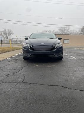 2020 Ford Fusion SE