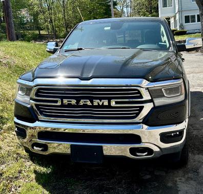Black 2019 RAM 1500 Laramie