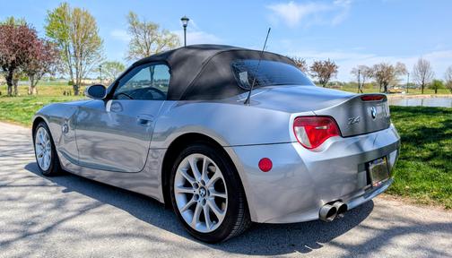 Silver 2006 BMW Z4 3.0i Roadster
