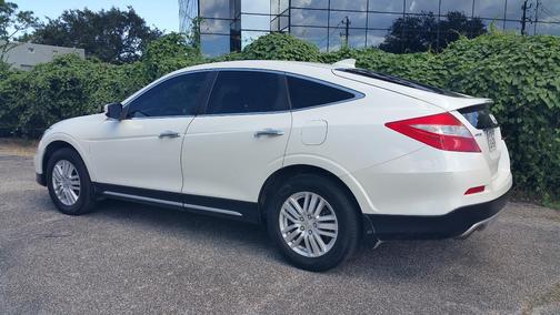 White 2015 Honda Crosstour EX
