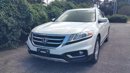 White 2015 Honda Crosstour EX
