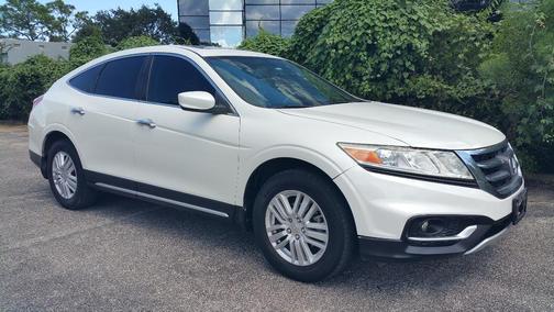 White 2015 Honda Crosstour EX