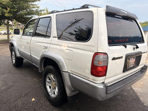 White 2000 Toyota 4Runner Limited 4WD
