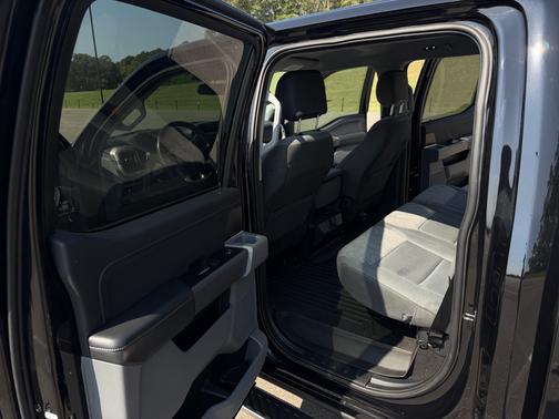 Black 2021 Ford F-150 XLT