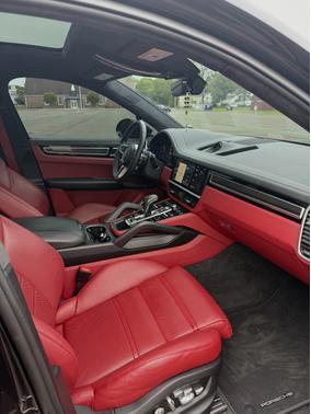 2021 Porsche Cayenne GTS Coupe AWD