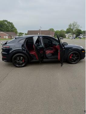 2021 Porsche Cayenne GTS Coupe AWD