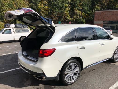 Photo 3 of 10 of 2018 Acura MDX 3.5L w/Technology Package