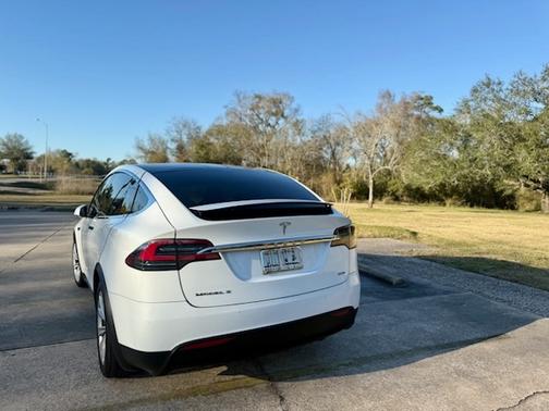 2016 Tesla Model X 90D