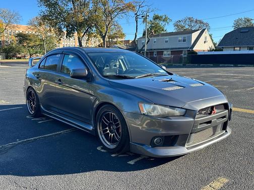 Gray 2008 Mitsubishi Lancer Evolution GSR