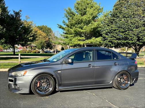 Gray 2008 Mitsubishi Lancer Evolution GSR
