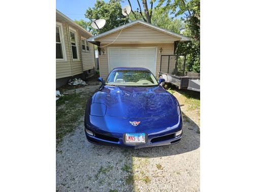 2004 Chevrolet Corvette Base