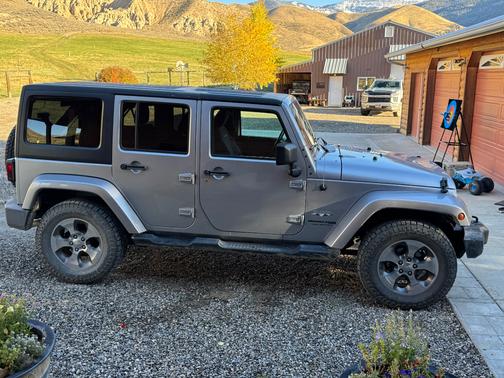 2018 Jeep Wrangler JK Unlimited Sahara