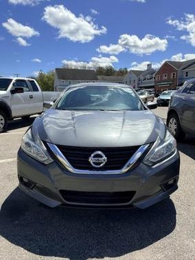 Gray 2017 Nissan Altima 2.5 SV