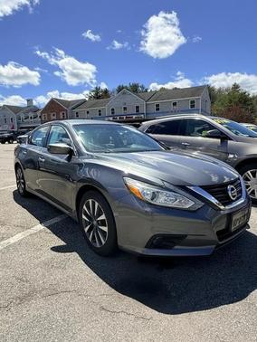 Gray 2017 Nissan Altima 2.5 SV