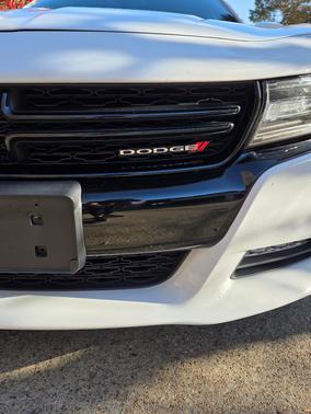 White 2015 Dodge Charger SXT