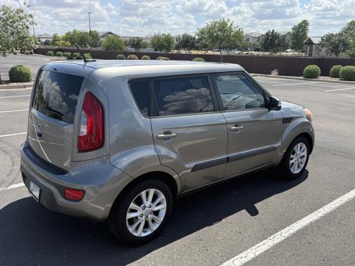 2012 Kia Soul +