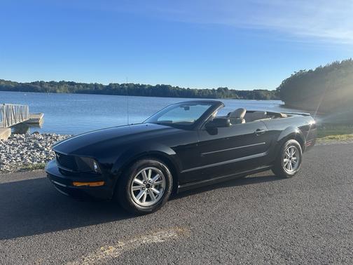 2008 Ford Mustang Base