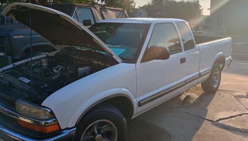 2001 Chevrolet S-10 LS Extended Cab