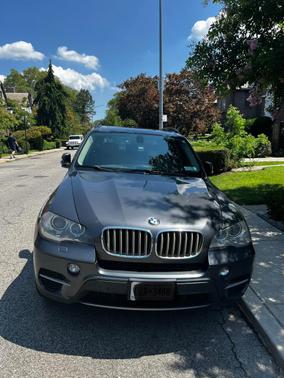 Gray 2013 BMW X5 xDrive50i