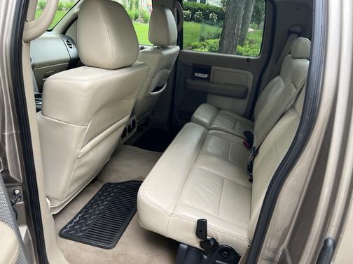 2004 Ford F-150 Lariat SuperCrew